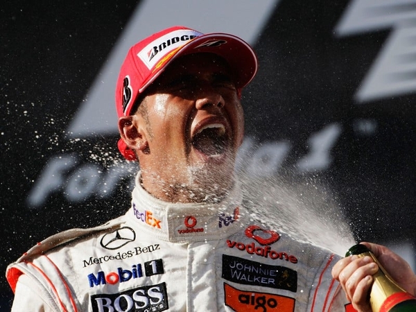 Lweis Hamilton is just one step away from the F1 Championship