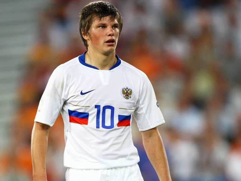 Andrei Arshavin's agent claims the player would prefer a move to the Premier League