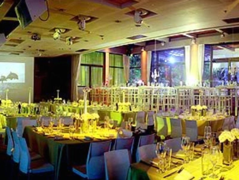 Gan Oranim Hall - Offers guests a high-tech way to give a gift