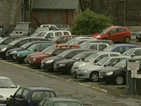 Train station - Commuters face parking charges