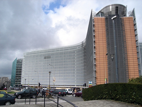 EU Commission - New big funding programme for banks