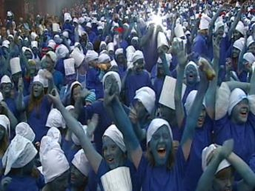 Castleblayney - 1,235 dressed as Smurfs