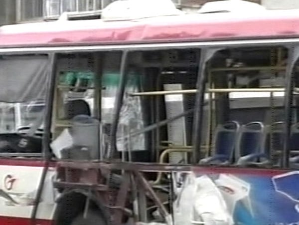 Kunming - Two killed in bus blasts