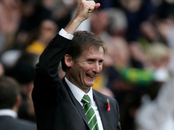 John Kennedy will join up with Glenn Roeder's Norwich City