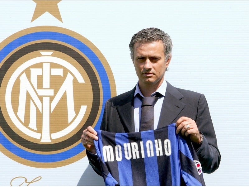 Jose Mourinho signed a new deal to keep him at the San Siro until June 2012