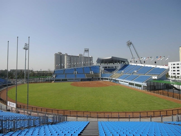 Cuba show credentials in baseball