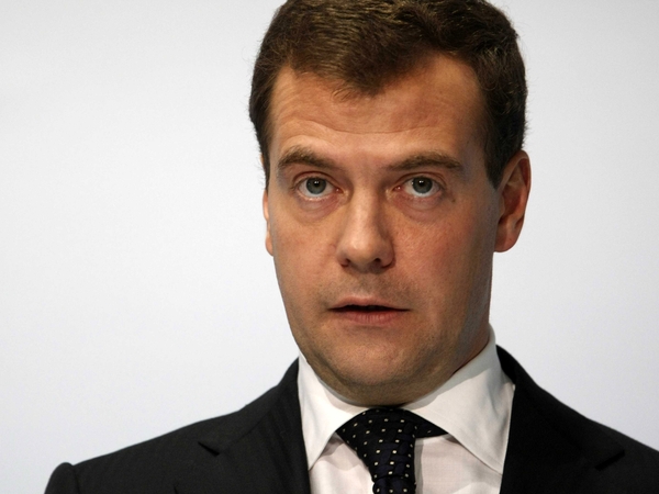 Dmitry Medvedev - Signs ceasefire pact