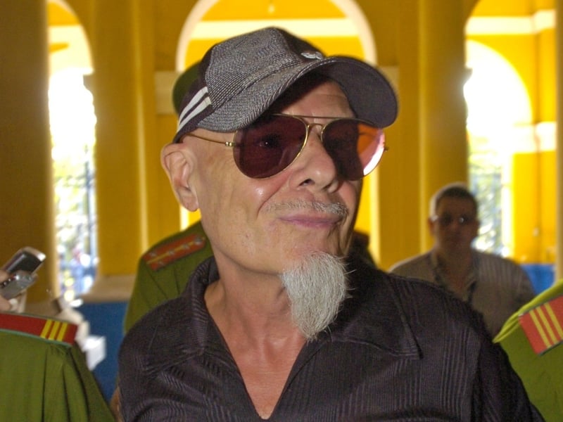 Gary Glitter - Refused entry to Thailand &amp; Hong Kong