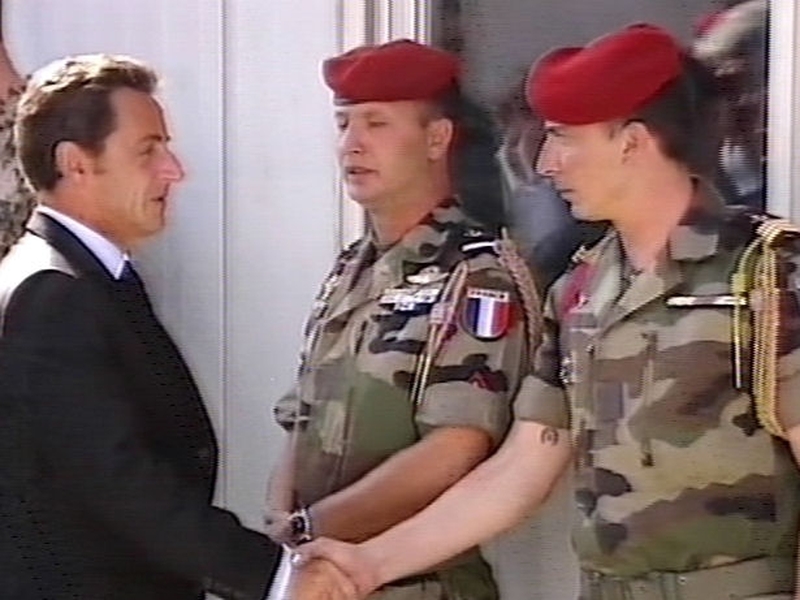 Kabul - Sarkozy meets French troops