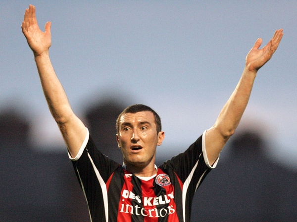Bohemians' Jason Byrne scored two goals as the league leaders moved into the last four of the FAI Cup