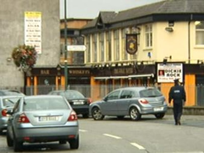 Finglas - Two sought over shooting