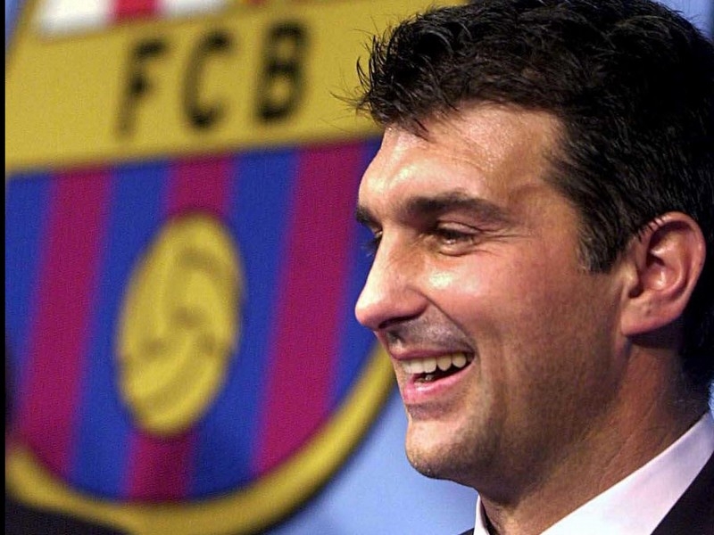 Barcelona's president Joan Laporta has survived a vote to replace him