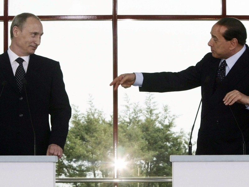 AC Milan president Silvio Berlusconi played a role in ending the war in Georgia, says defender Kakha Kaladze