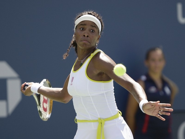 Venus Williams will meet Italian Marion Bartoli in the Stanford Classic final
