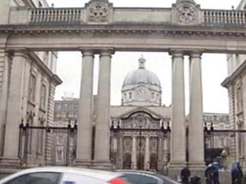 Government Buildings - More talks on economic recovery plan