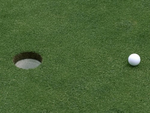 Britain and Ireland hold a narrow lead over the US