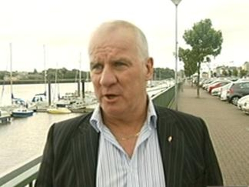 Tosh Lavery - Wants national database