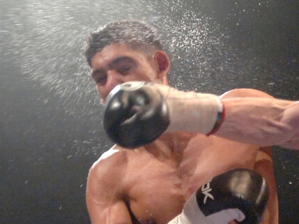 Amir Khan makes his comeback on December 6