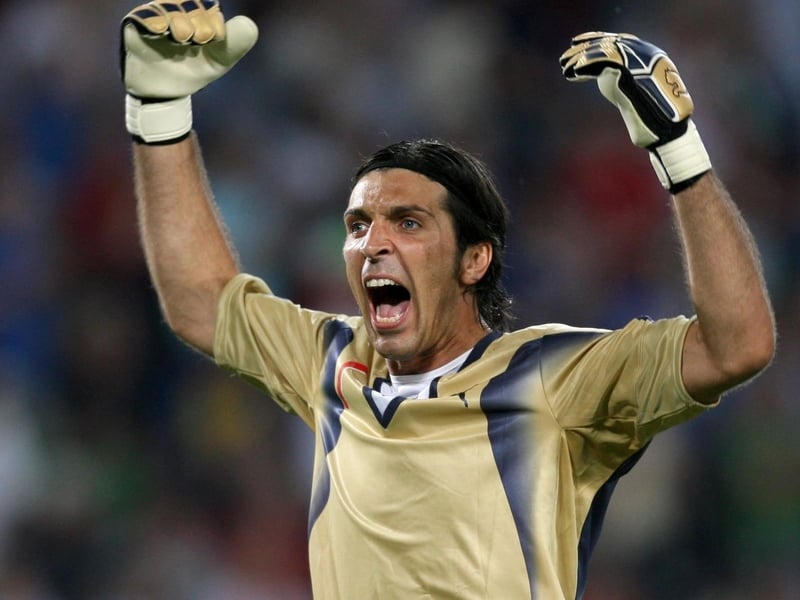 Gianluigi Buffon - Arsenal, Manchester United and Manchester City all potential destinations