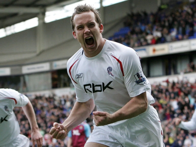 Kevin Davies profited from a mistake from Robert Green to open the scoring