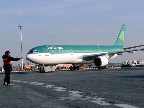 Aer Lingus - Talks over cost-cutting