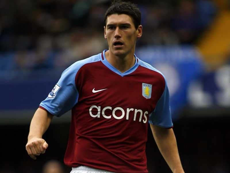 Gareth Barry's spot-kick rescued a point for Aston Villa