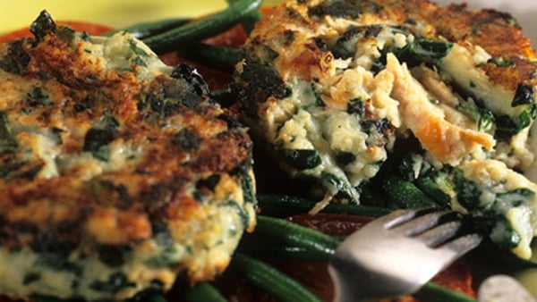Smoked Mackerel Fishcakes, Grilled Lemon and Chive