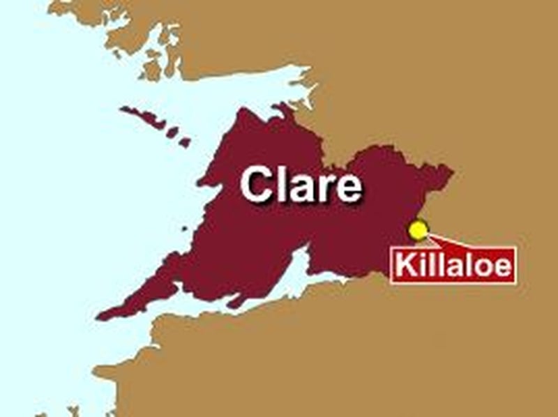 Killaloe - Boat in trouble