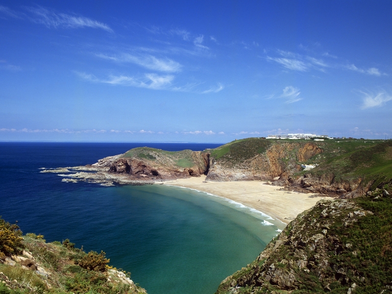 Jersey - Local senator pushing for continental lifestyle