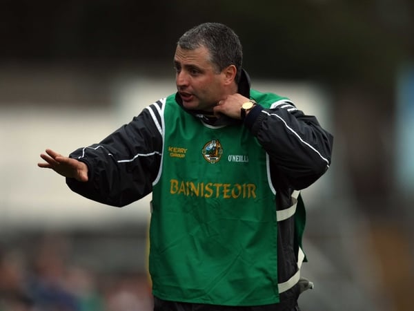 It would appear that the race to succeed Pat O'Shea is now wide open after Geaney's withdrawl
