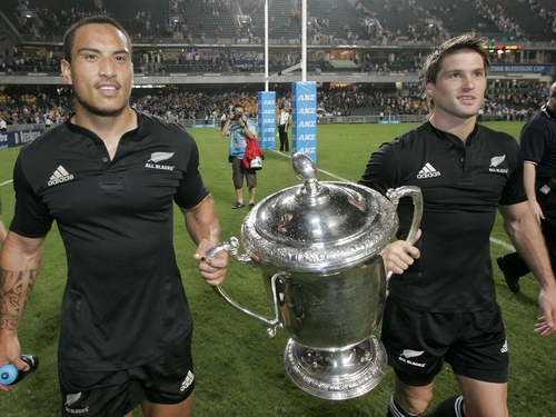 Hosea Gear and Cory Jane with the Bledisloe Cup