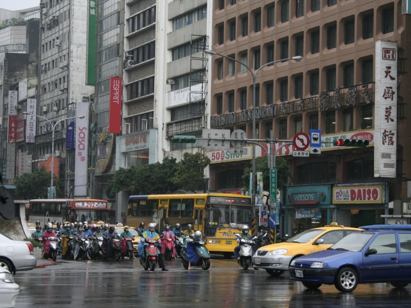 Taipei - Talks aim to loosen travel restrictions