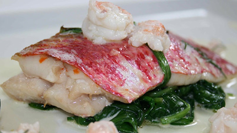 Michael Healy-Rae's Baked Red Mullet with Prawns