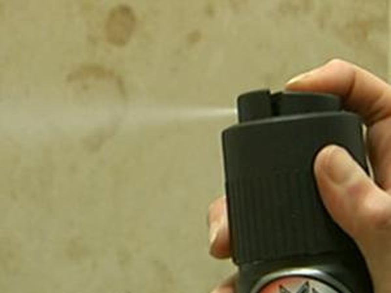 Deodorant - Danger of spraying in confined areas