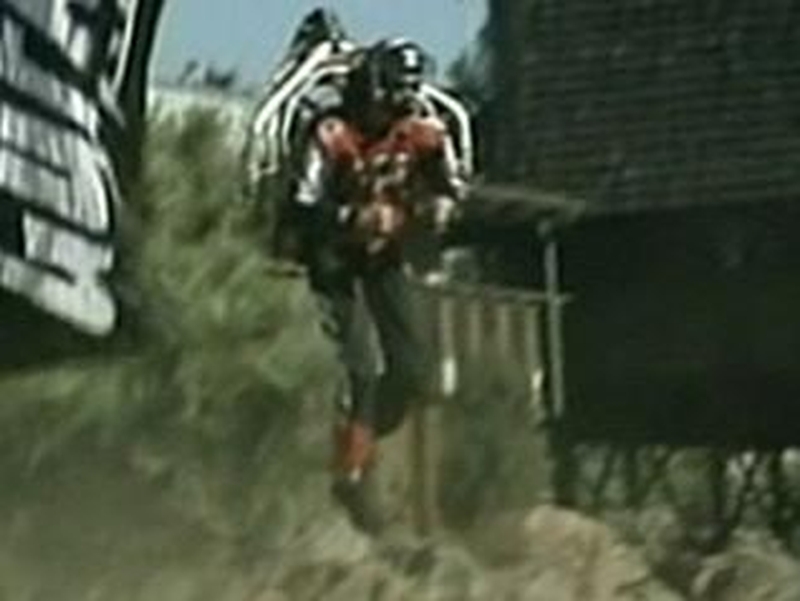 Eric Scott - Completes crossing in 21 seconds