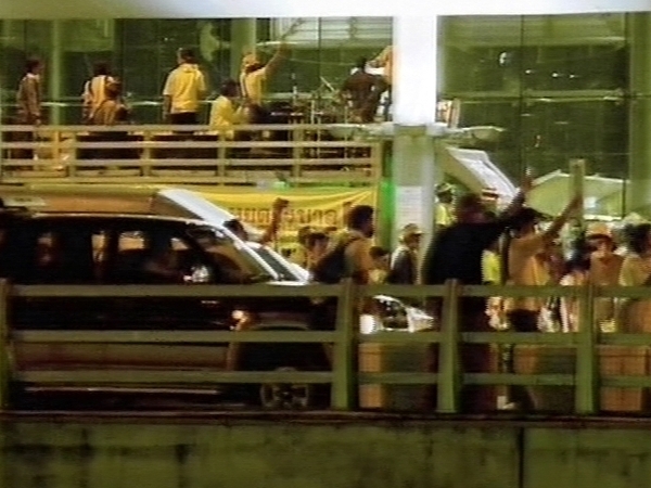 Bangkok Airport - Protestors occupy building