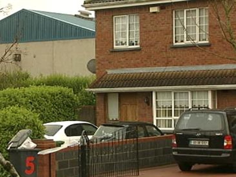 Blakestown - Man found with gunshot wounds to neck