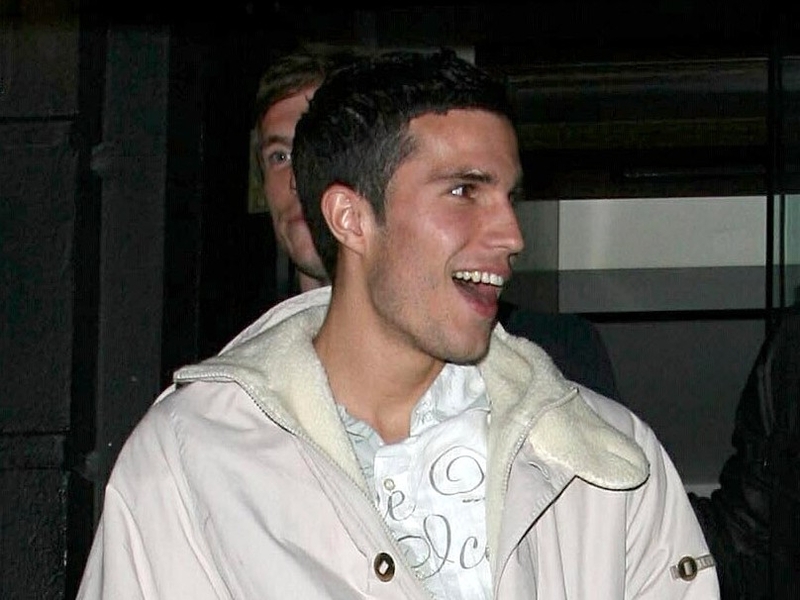 Robin van Persie's two second-half goals were enough to see Arsenal sneak back into the title race