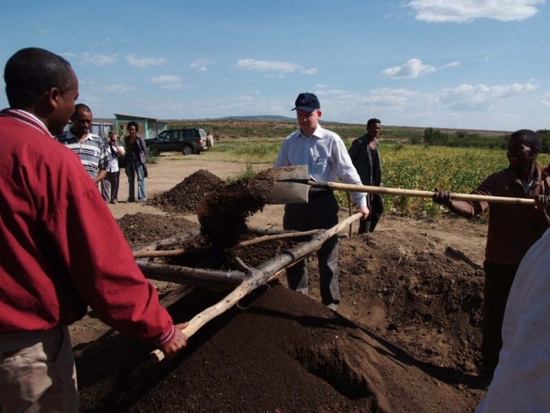 Ethiopia - Sargent gets hands-on with this project