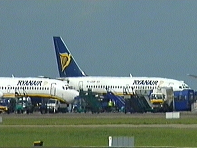 Ryanair - Still expecting profit for year overall