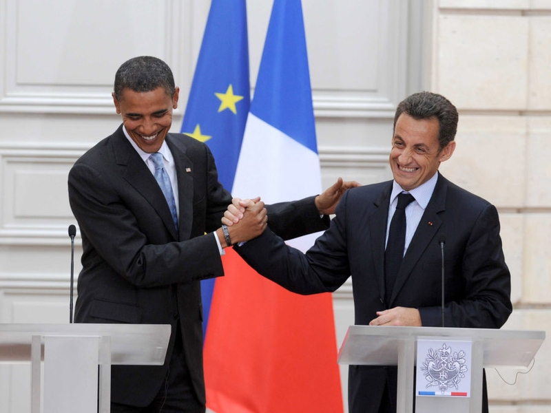 Obama &amp; Sarkozy - Poster mystery in Paris