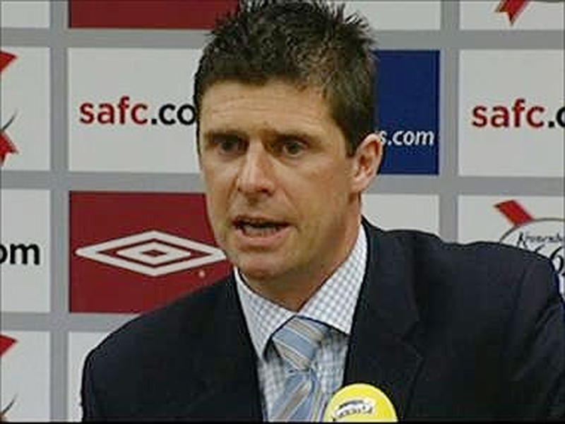 Sunderland chairman Niall Quinn is expected to retain his role despite Drumaville's sale of their shares in the club