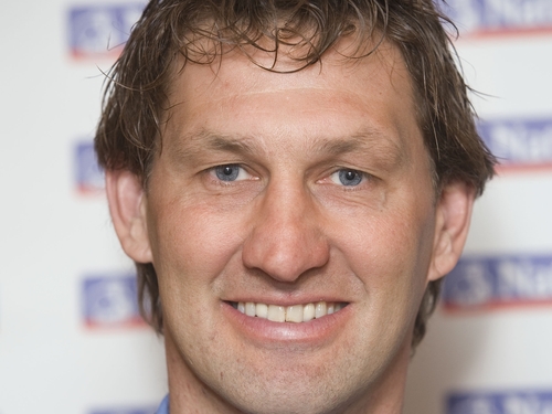 Tony Adams' poor start as manager of Portsmouth has continued after a loss at the Reebok Stadium today