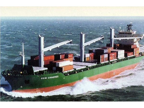 Anna Rickmers - Injured crewman was airlifted