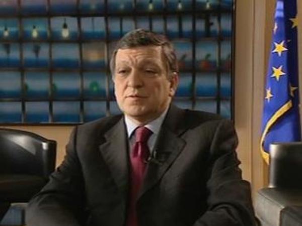 José Manuel Barroso - Rules out changing treaty