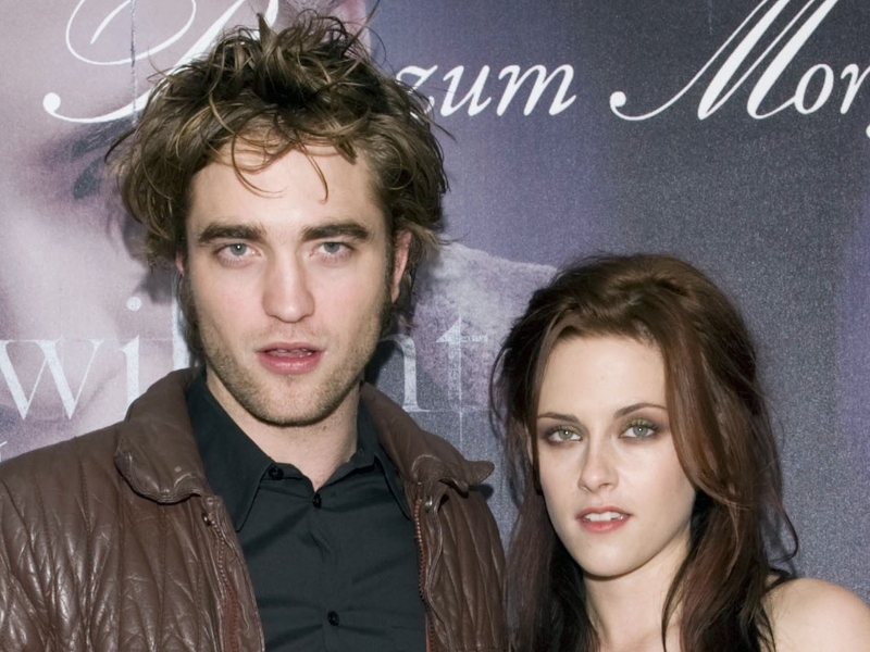 Pattinson and Stewart - Star opposite each other in Twilight