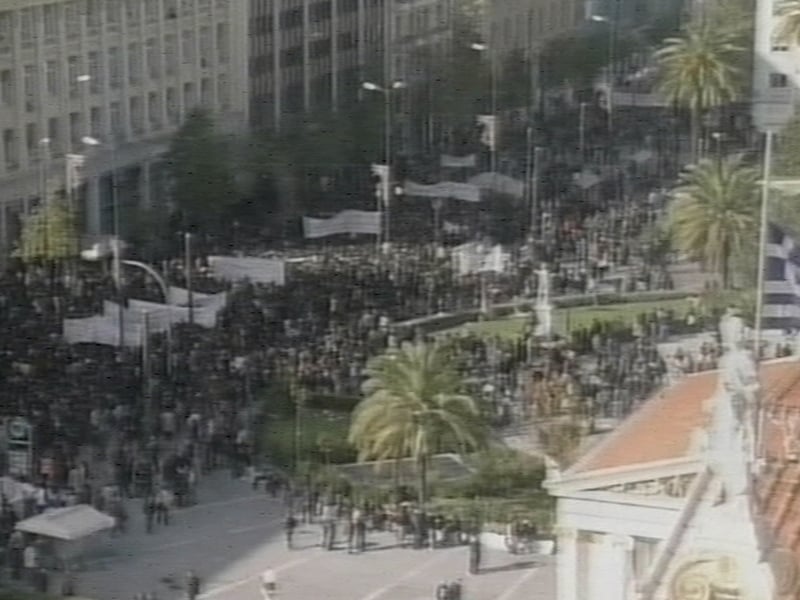 Greece - Demonstrators again clash with police