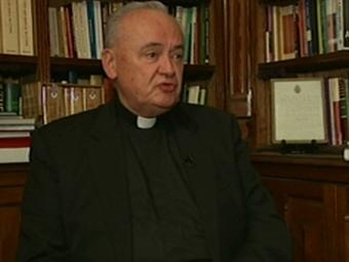 Dr John Magee - Urged to consider position