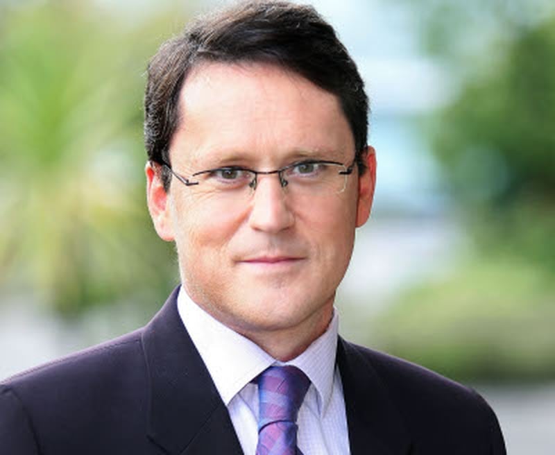 George Lee - 'Time to get off the fence'