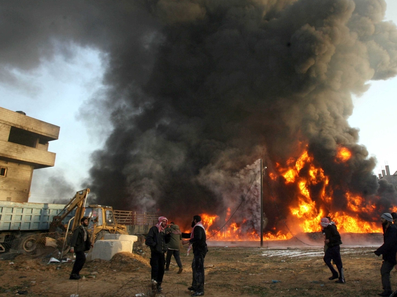 Gaza - Further airstrikes